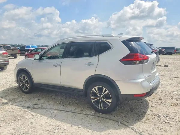 JN8AT2MV0KW385156 2019 NISSAN ROGUE - Image 2