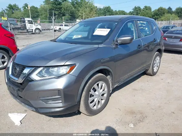JN8AT2MV0KW385254 2019 NISSAN ROGUE - Image 2