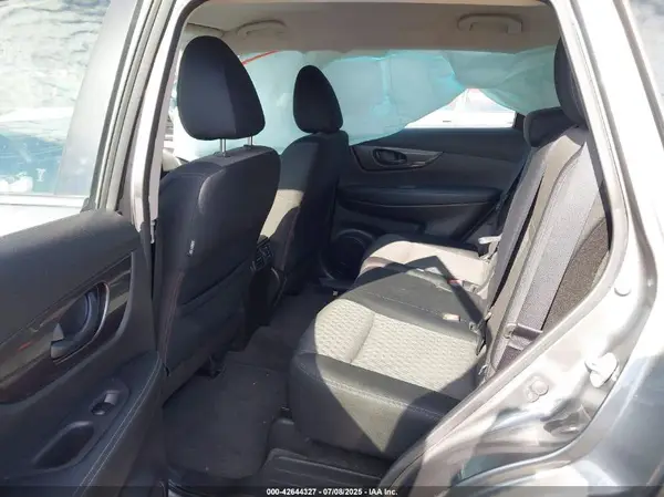 JN8AT2MV0KW385738 2019 NISSAN ROGUE - Image 8