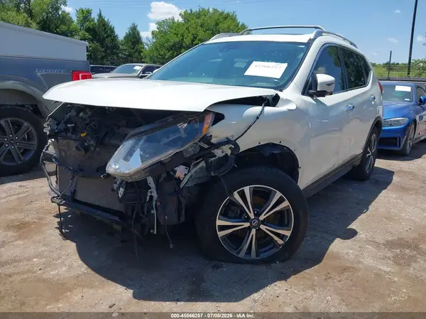 JN8AT2MV0KW387005 2019 NISSAN ROGUE - Image 2