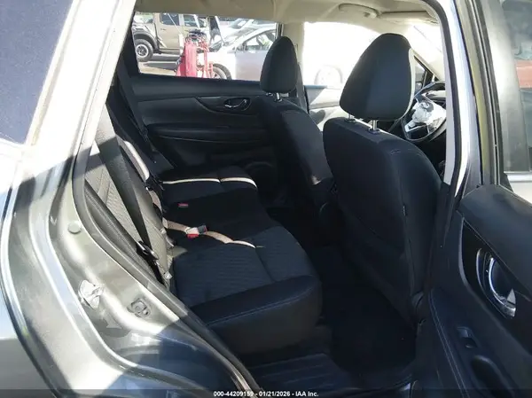 JN8AT2MV0KW387649 2019 NISSAN ROGUE - Image 8