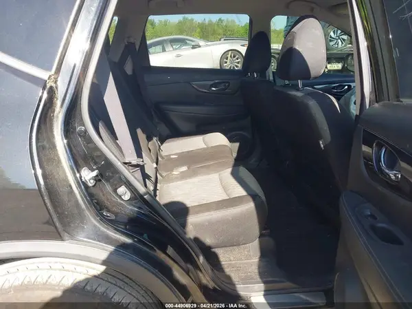 JN8AT2MV0KW387747 2019 NISSAN ROGUE - Image 8