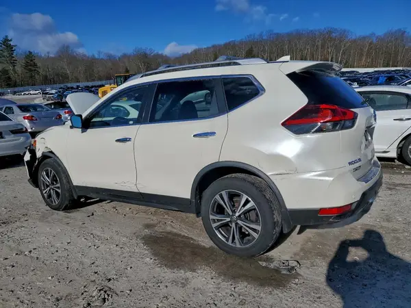 JN8AT2MV0KW388865 2019 NISSAN ROGUE - Image 2