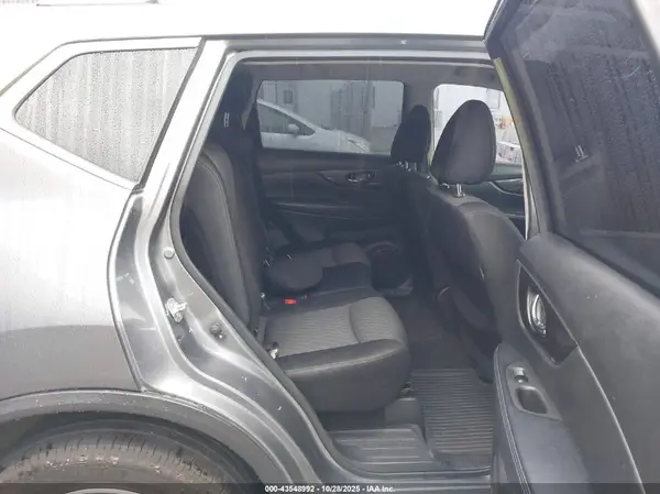 JN8AT2MV0KW389904 2019 NISSAN ROGUE - Image 8