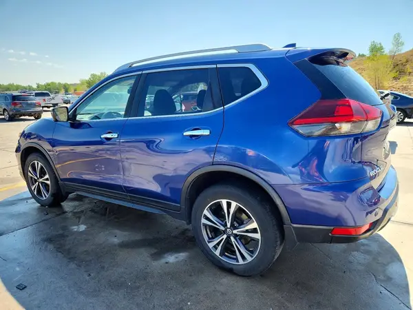 JN8AT2MV0KW391720 2019 NISSAN ROGUE - Image 2