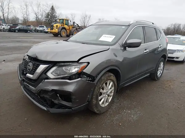 JN8AT2MV0KW392401 2019 NISSAN ROGUE - Image 2