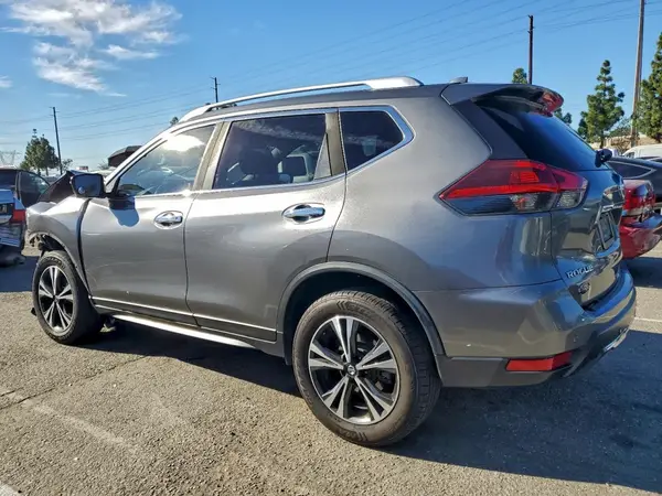 JN8AT2MV0KW393032 2019 NISSAN ROGUE - Image 2