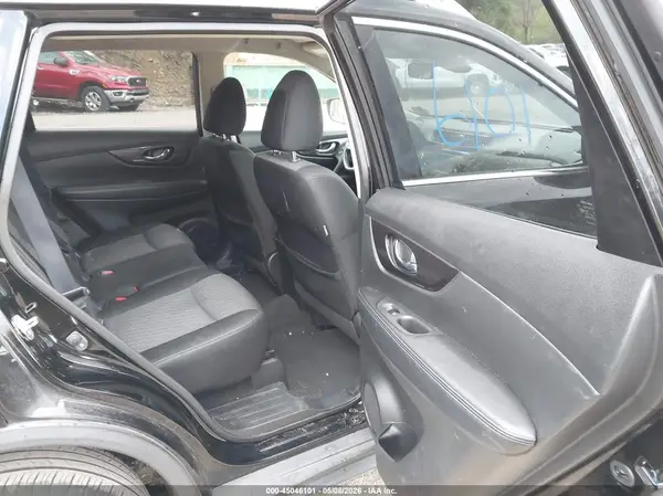 JN8AT2MV0KW393533 2019 NISSAN ROGUE - Image 8