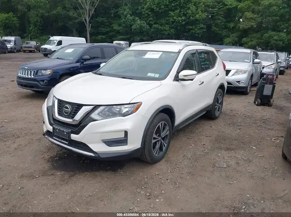 JN8AT2MV0KW394116 2019 NISSAN ROGUE - Image 2