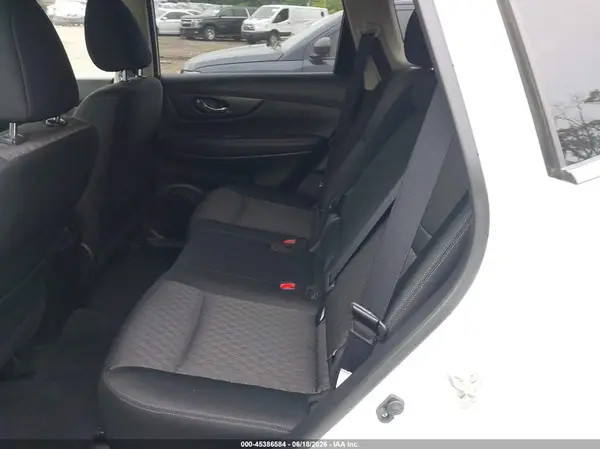 JN8AT2MV0KW394116 2019 NISSAN ROGUE - Image 8