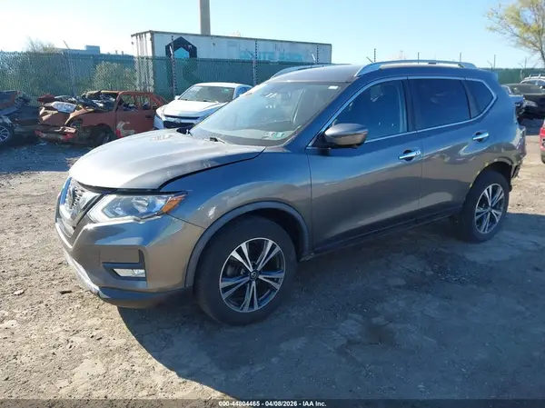 JN8AT2MV0KW396092 2019 NISSAN ROGUE - Image 2