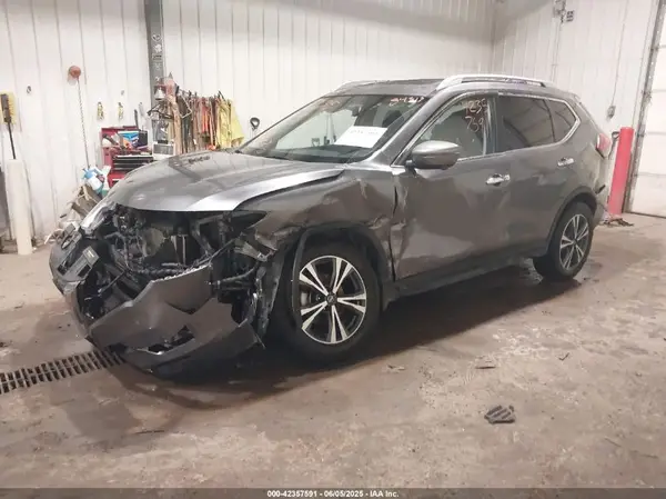 JN8AT2MV0KW398800 2019 NISSAN ROGUE - Image 2