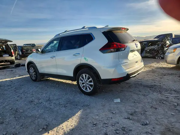 JN8AT2MV0LW106967 2020 NISSAN ROGUE - Image 2