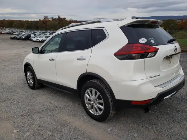 JN8AT2MV0LW118827 2020 NISSAN ROGUE - Image 2