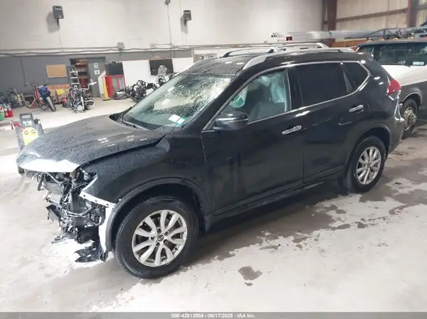 JN8AT2MV0LW134249 2020 NISSAN ROGUE - Image 2