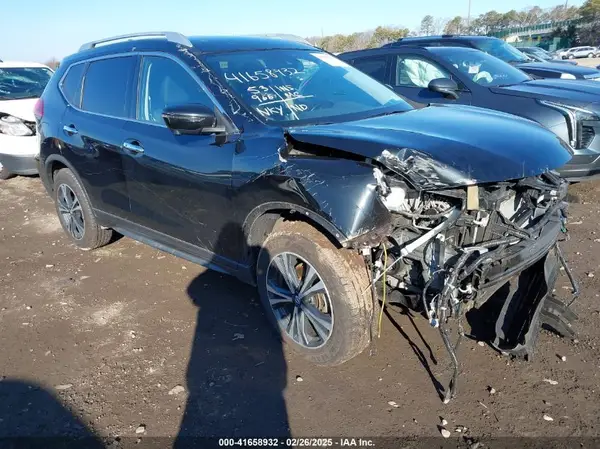 JN8AT2MV0LW135207 2020 NISSAN ROGUE - Image 1
