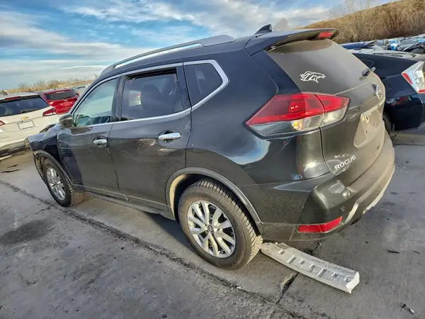 JN8AT2MV0LW139290 2020 NISSAN ROGUE - Image 2