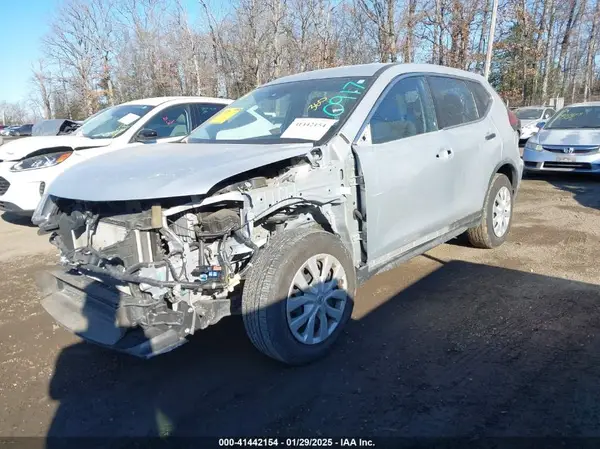 JN8AT2MV0LW139855 2020 NISSAN ROGUE - Image 2