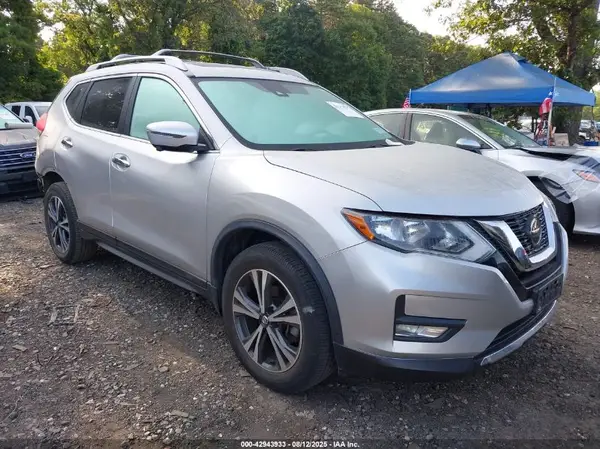 JN8AT2MV0LW140679 2020 NISSAN ROGUE - Image 1