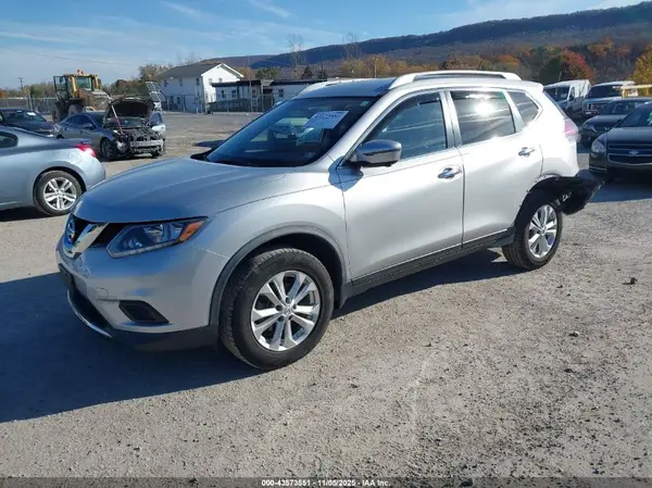 JN8AT2MV1GW135836 2016 NISSAN ROGUE - Image 2