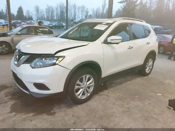JN8AT2MV1GW138588 2016 NISSAN ROGUE - Image 2