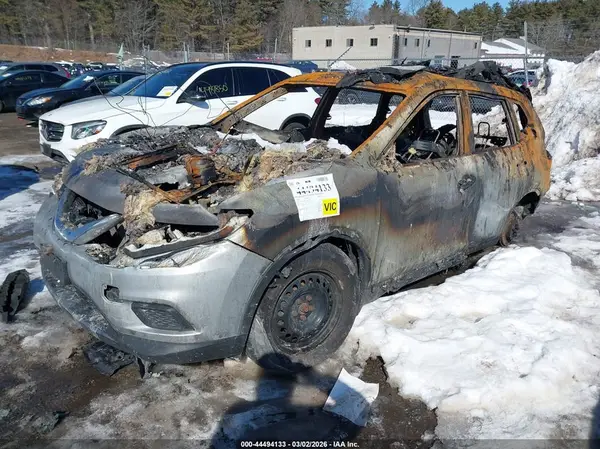 JN8AT2MV1GW142687 2016 NISSAN ROGUE - Image 2