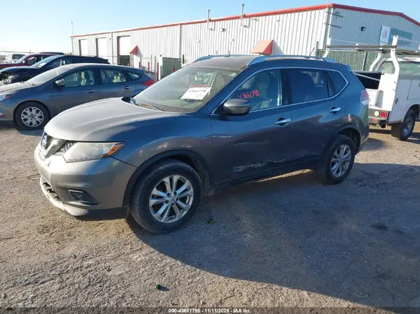 JN8AT2MV1GW149719 2016 NISSAN ROGUE - Image 2