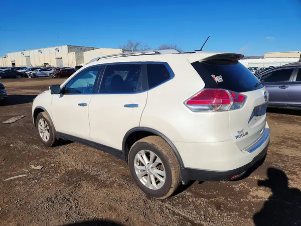 JN8AT2MV1GW152670 2016 NISSAN ROGUE - Image 2