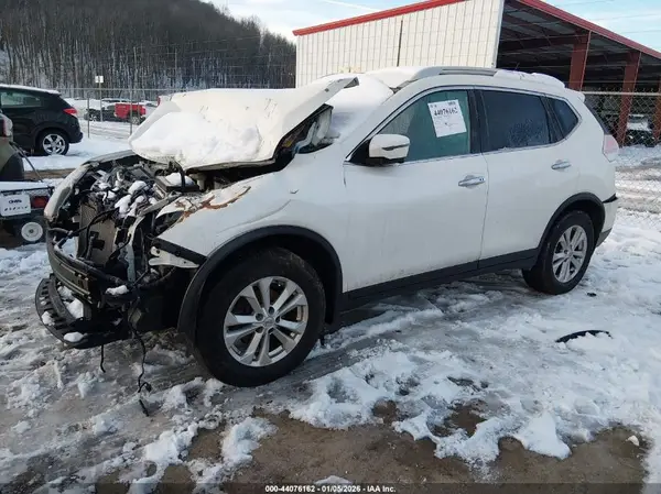 JN8AT2MV1GW153849 2016 NISSAN ROGUE - Image 2