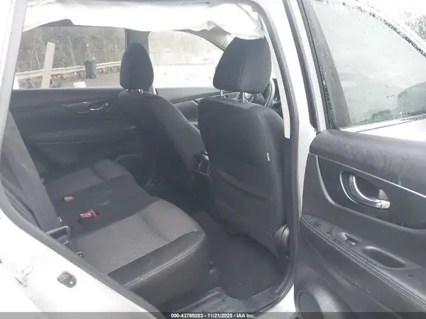 JN8AT2MV1HW002494 2017 NISSAN ROGUE - Image 8