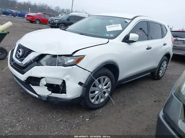 JN8AT2MV1HW006335 2017 NISSAN ROGUE - Image 2