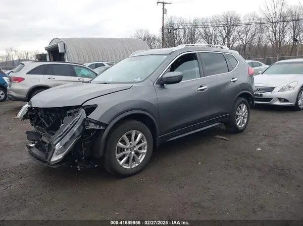JN8AT2MV1HW006531 2017 NISSAN ROGUE - Image 2