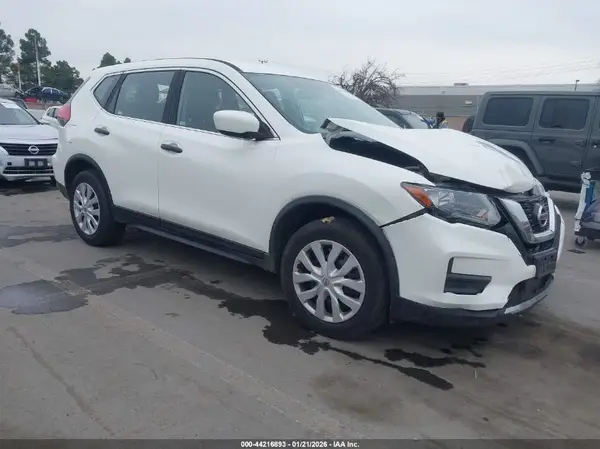 JN8AT2MV1HW007534 2017 NISSAN ROGUE - Image 1