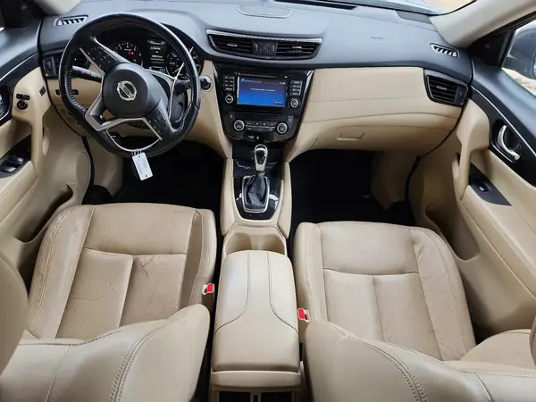JN8AT2MV1HW008411 2017 NISSAN ROGUE - Image 8
