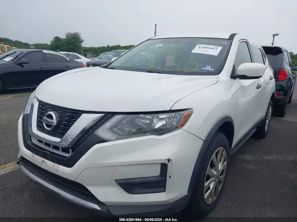 JN8AT2MV1HW008991 2017 NISSAN ROGUE - Image 2