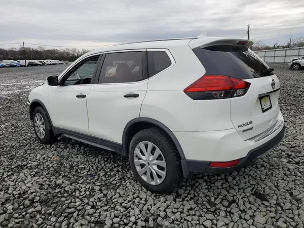 JN8AT2MV1HW011504 2017 NISSAN ROGUE - Image 2