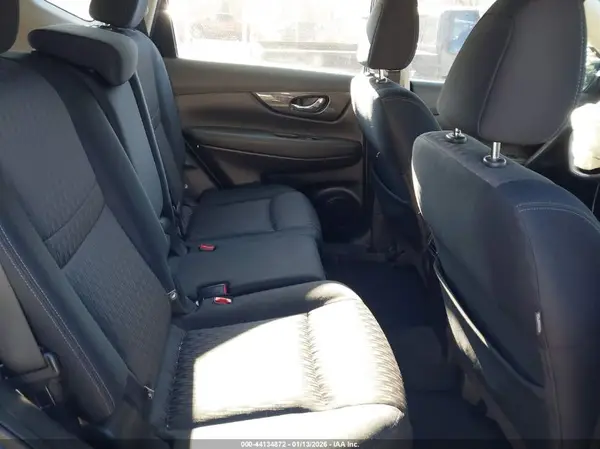 JN8AT2MV1HW012877 2017 NISSAN ROGUE - Image 8