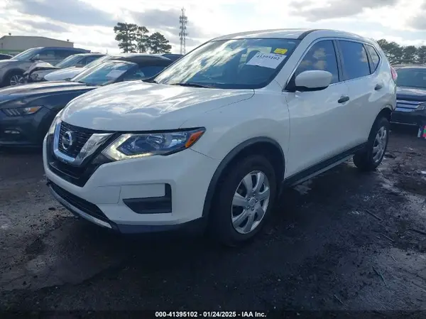 JN8AT2MV1HW014435 2017 NISSAN ROGUE - Image 2