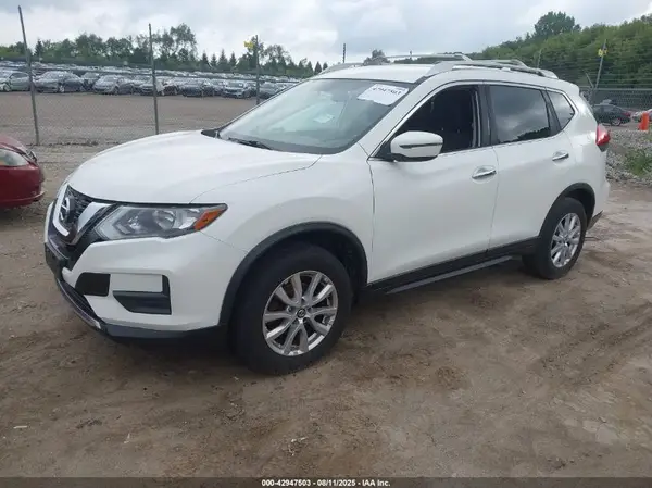 JN8AT2MV1HW015732 2017 NISSAN ROGUE - Image 2