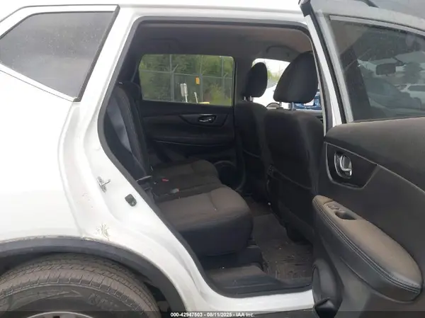 JN8AT2MV1HW015732 2017 NISSAN ROGUE - Image 8