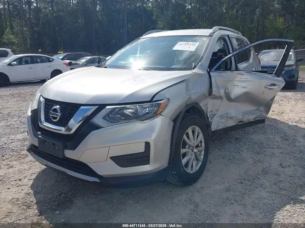 JN8AT2MV1HW016671 2017 NISSAN ROGUE - Image 2