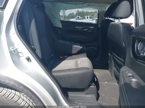 JN8AT2MV1HW016671 2017 NISSAN ROGUE - Image 8