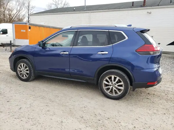 JN8AT2MV1HW017609 2017 NISSAN ROGUE - Image 2