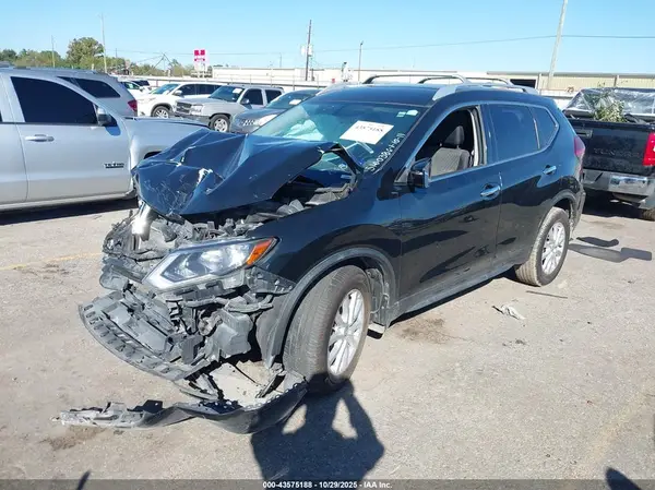 JN8AT2MV1HW018386 2017 NISSAN ROGUE - Image 2