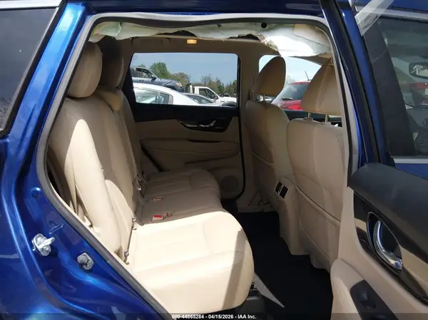 JN8AT2MV1HW019702 2017 NISSAN ROGUE - Image 8