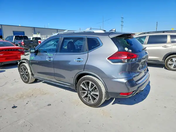 JN8AT2MV1HW020493 2017 NISSAN ROGUE - Image 2