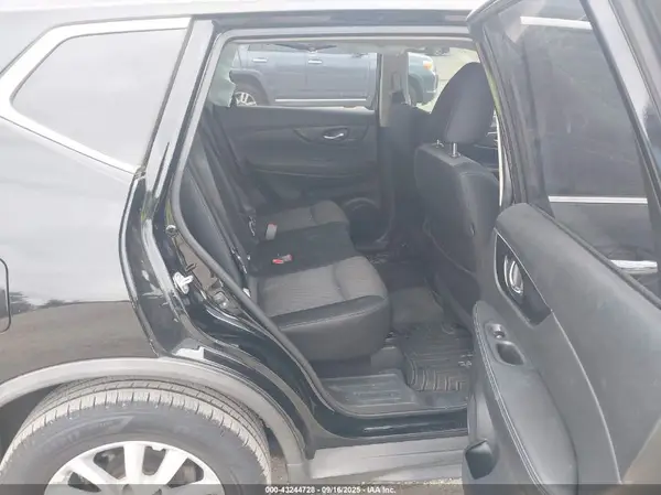 JN8AT2MV1HW020736 2017 NISSAN ROGUE - Image 8