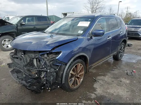 JN8AT2MV1HW024396 2017 NISSAN ROGUE - Image 2