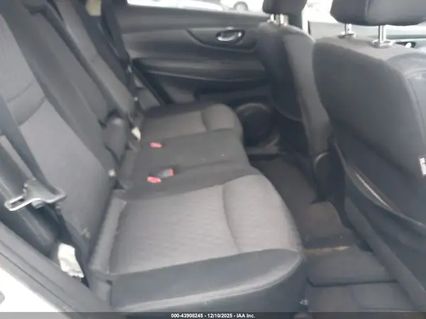 JN8AT2MV1HW024592 2017 NISSAN ROGUE - Image 8