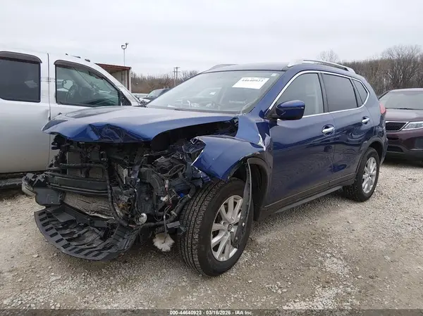 JN8AT2MV1HW025676 2017 NISSAN ROGUE - Image 2